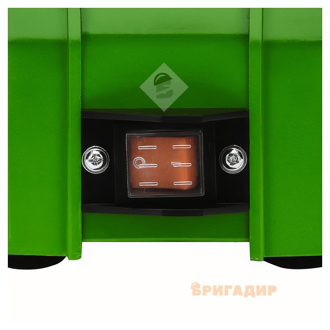 Точильний верстат Procraft 200/1350 в дії